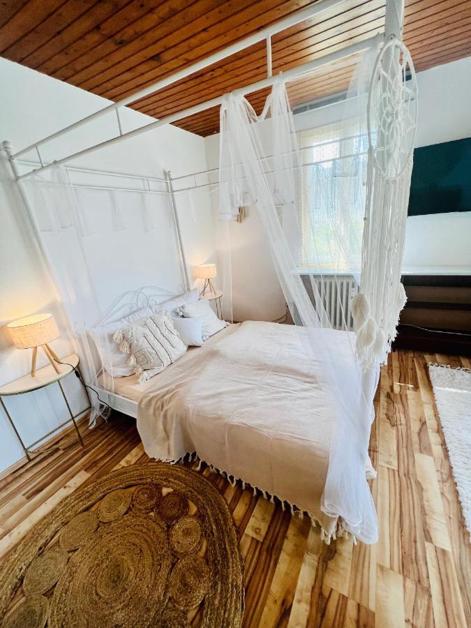 Apartment Cloud 9 , Mit Garage Und Garten In Naehe Der Uniklinik, Bosch, Ina Schaeffler *