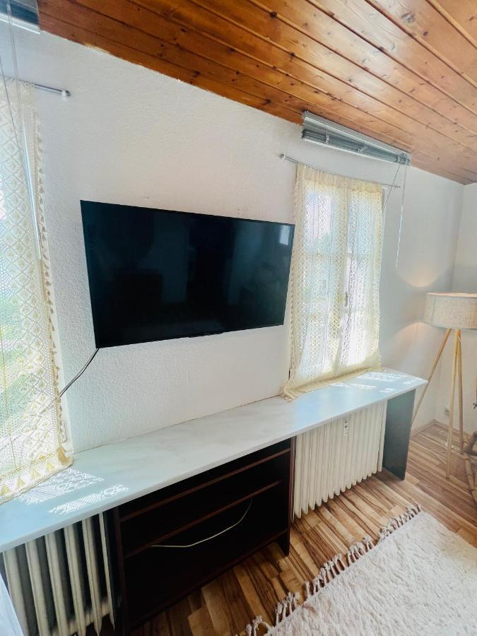 Cloud 9 , Mit Garage Und Garten In Naehe Der Uniklinik, Bosch, Ina Schaeffler *